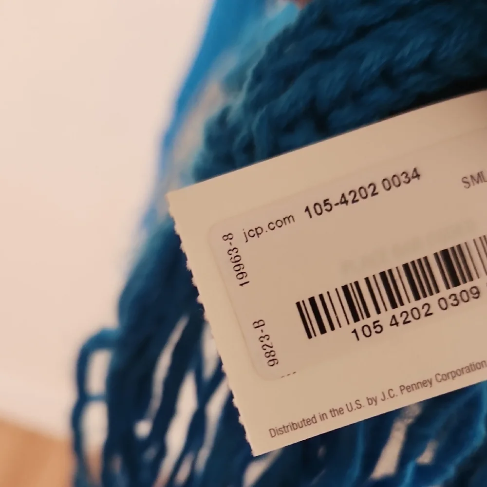 Blue Knit Scarf with Fringe - Picture 4 of 4